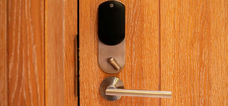 Automatic Locking Door Knob San Rafael
